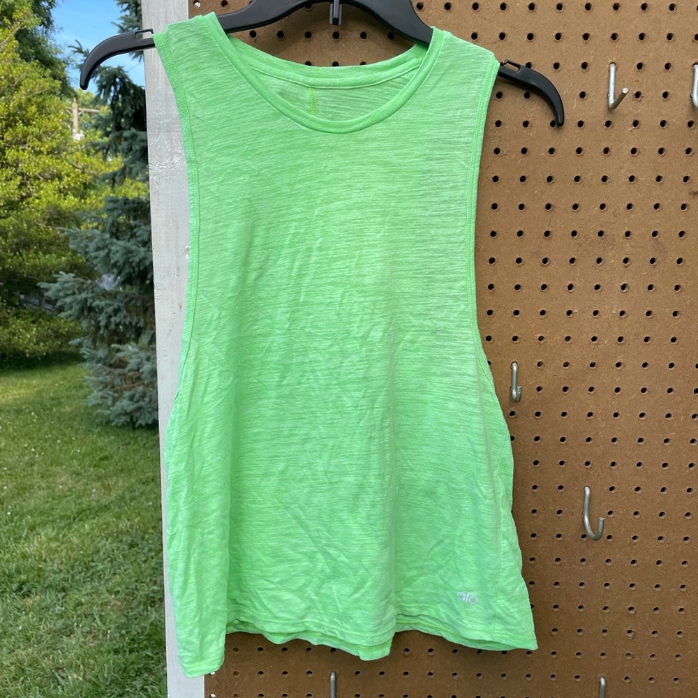 Green alo yoga tank top size medium